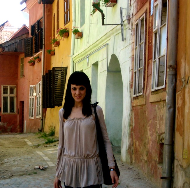 Sighisoara, dos bellezas; las casas y Estela ;)
