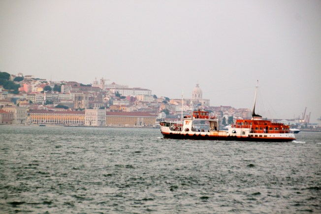 Río Tajo a su paso por Lisboa, desde Cacilhas. Río Tajo.